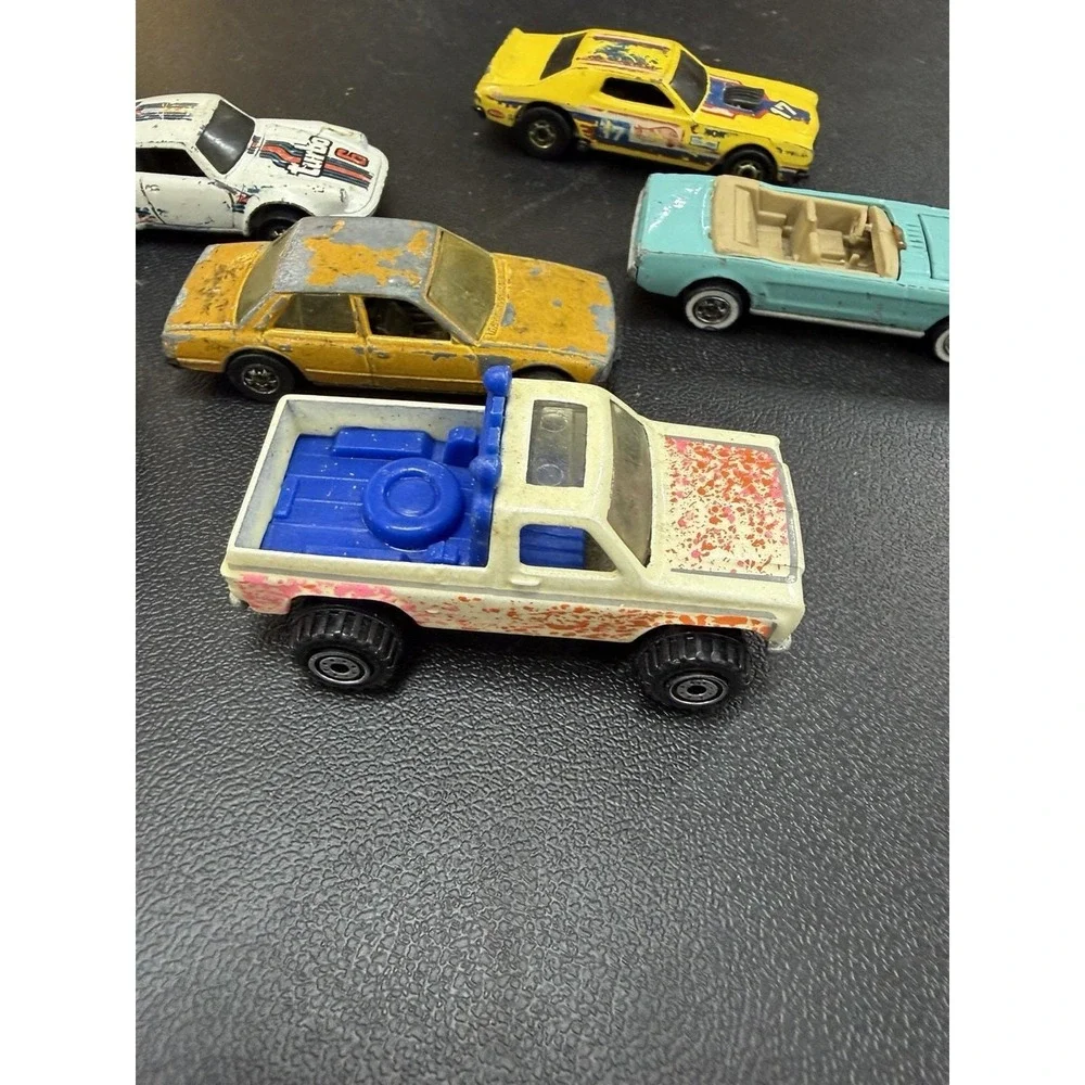 Lot of 8 1970s & 1980s Hot Wheels Matchbox Diecast Cars Trucks